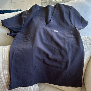 Figs scrub. Size Medium. Like new.